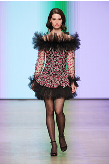 Yasya Minochkina Fall 2019 Ready-to-Wear / Yasya Minochkina осень-зима 2019 / Неделя моды: Москва